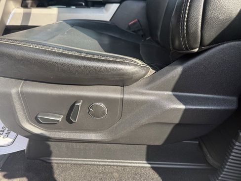 Used 2019 Ford F350 Lariat w/ Chrome Package image 17