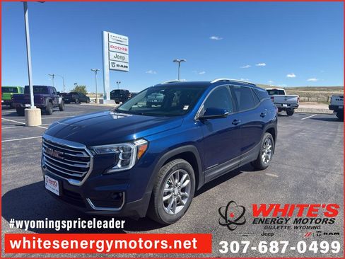 Used 2022 GMC Terrain SLT AWD/4WD image 1