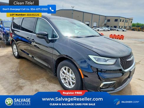 Used 2024 Chrysler Pacifica Touring-L image 5