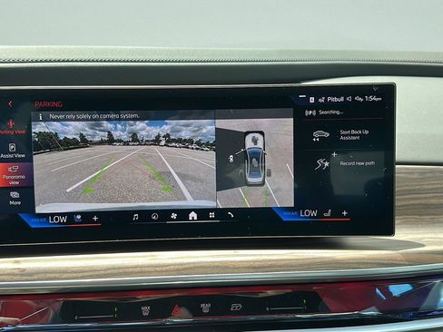 New 2026 BMW 760i xDrive w/ Premium Package AWD/4WD image 16