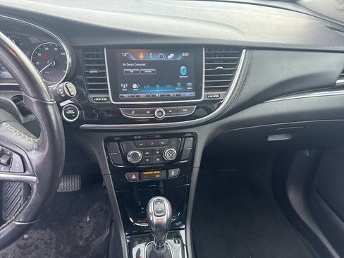 Used 2018 Buick Encore Preferred image 10