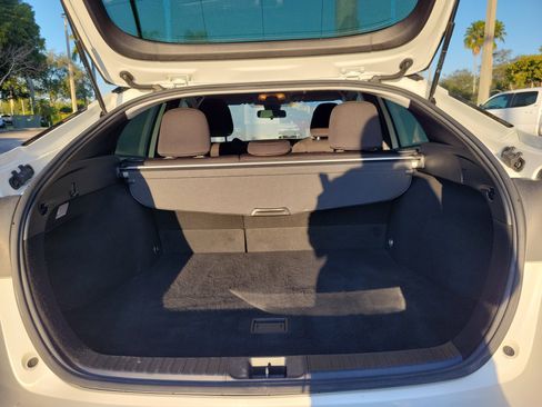 Used 2019 Toyota Prius LE image 9