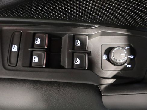 New 2026 Volkswagen Tiguan SE R-Line image 13