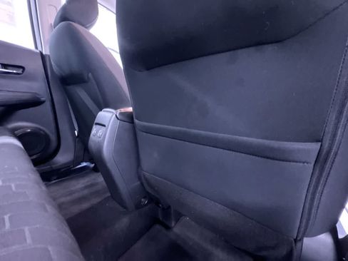 Used 2021 Nissan Kicks SV FWD image 39