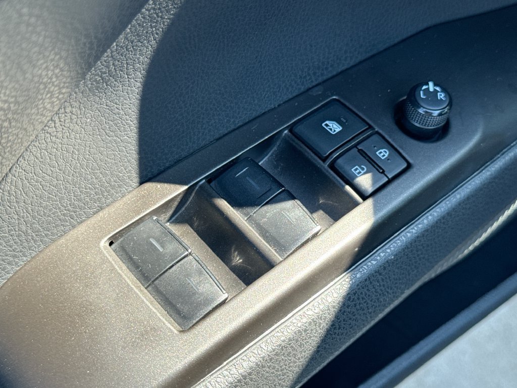 Used 2024 Toyota Camry SE w/ Cold Weather Package FWD image 14