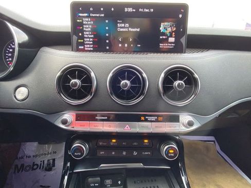 Used 2022 Kia Stinger GT1 image 13