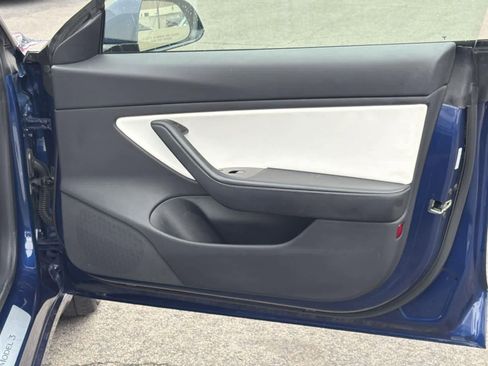 Used 2019 Tesla Model 3 Long Range image 33