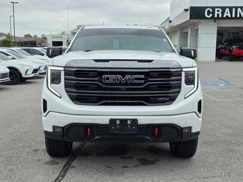 Used 2023 GMC Sierra 1500 AT4 image 2