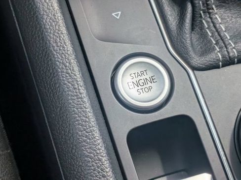 Used 2023 Volkswagen Atlas SE AWD/4WD image 26