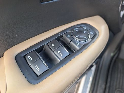 Certified 2024 Cadillac XT6 Sport w/ Platinum Package image 13