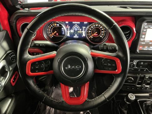 Used 2020 Jeep Wrangler Unlimited Sahara AWD/4WD image 17