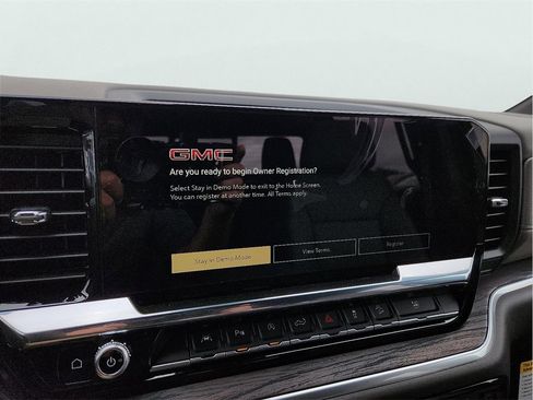 New 2025 GMC Sierra 1500 SLT image 24