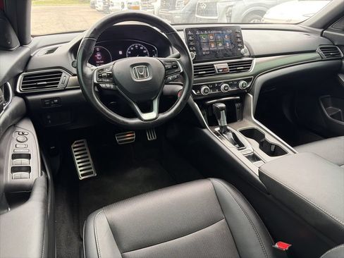 Used 2019 Honda Accord Sport image 10