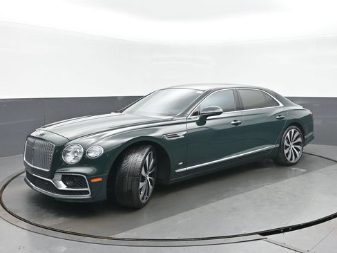 Used 2022 Bentley Flying Spur V8 AWD/4WD image 7