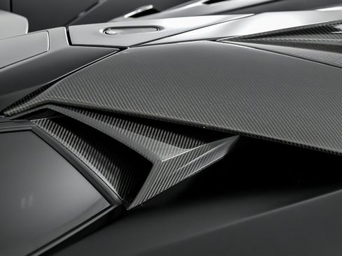 Used 2021 Lamborghini Aventador SVJ image 25