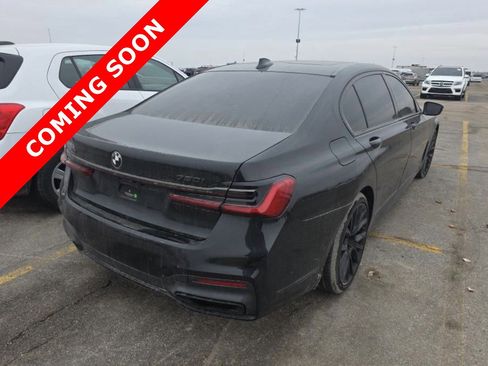Used 2021 BMW 750i xDrive w/ M Sport Package image 5