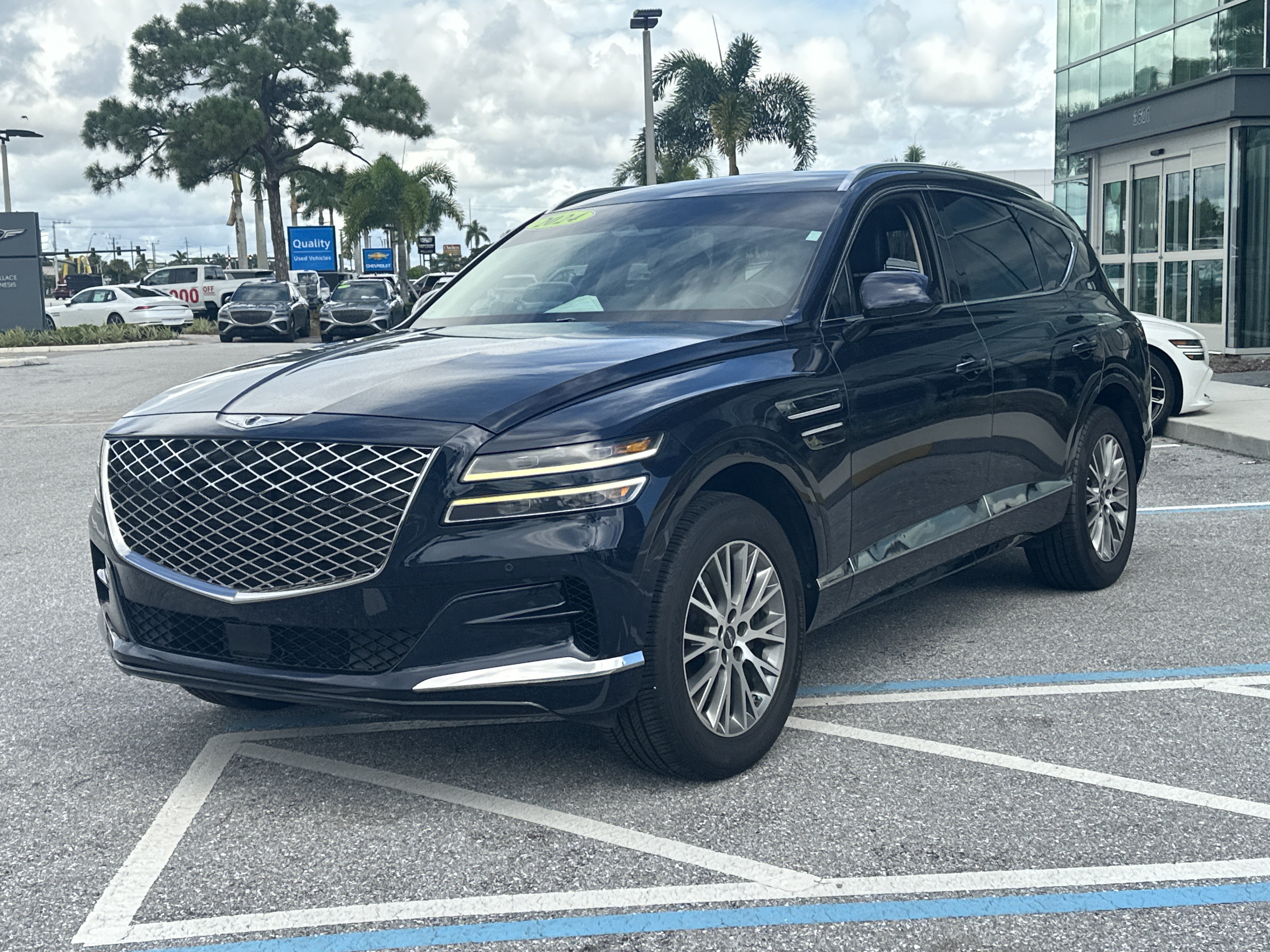 Certified 2024 Genesis GV80 2.5T AWD/4WD image 3