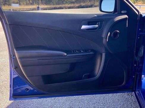 Used 2021 Dodge Charger SXT w/ Blacktop Package image 21