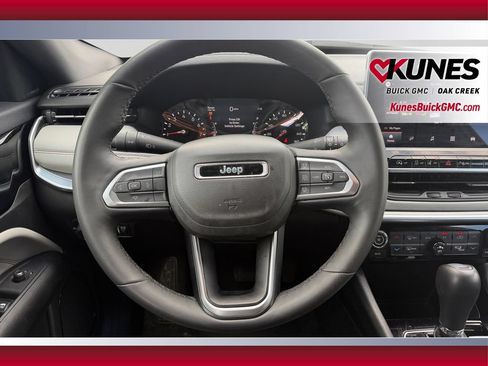 Used 2025 Jeep Compass Limited AWD/4WD image 15