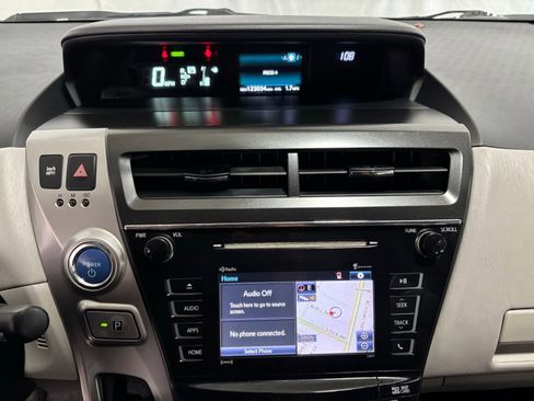 Used 2016 Toyota Prius V image 24