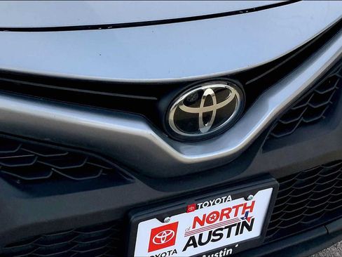 Used 2022 Toyota Camry SE FWD image 29