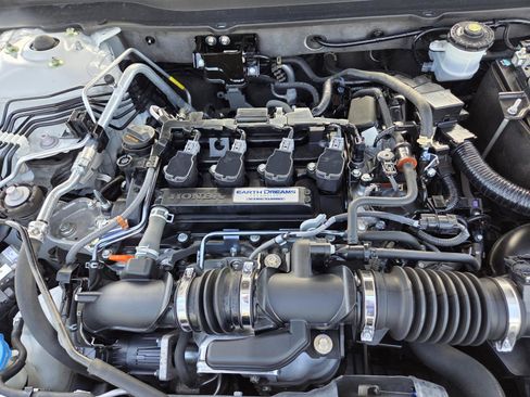 Used 2018 Honda Accord Sport image 23