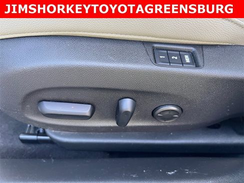 Used 2019 Buick Regal Essence w/ Driver Confidence Package I image 14