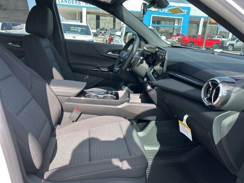 New 2026 Chevrolet Equinox LT image 31