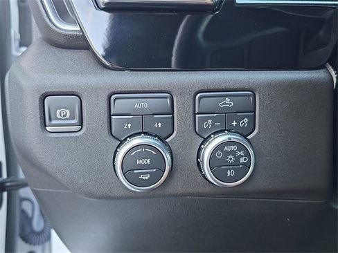Certified 2024 GMC Sierra 1500 Elevation image 23