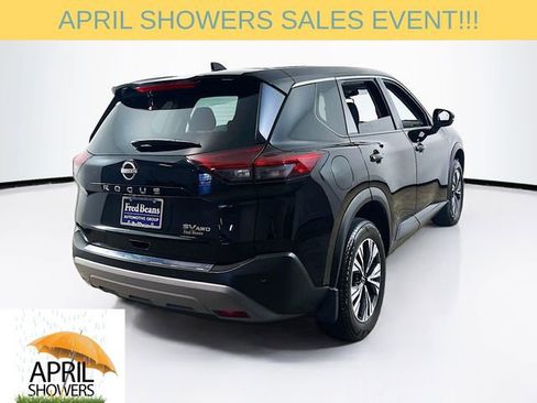 Used 2023 Nissan Rogue SV image 9