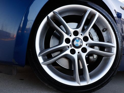 Used 2011 BMW 135i Convertible w/ Premium Pkg image 36