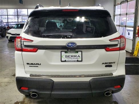 Used 2025 Subaru Ascent Onyx Edition image 5