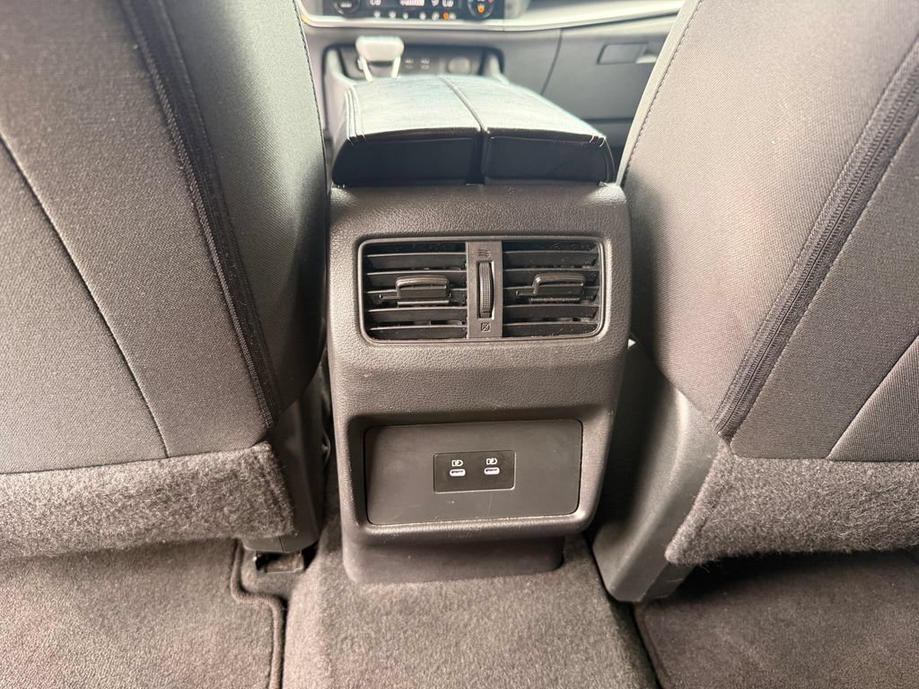 Used 2024 Nissan Rogue SV FWD image 26