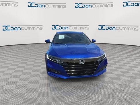 Used 2018 Honda Accord Sport image 3