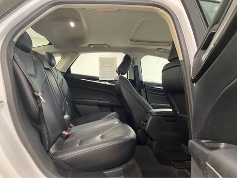 Used 2020 Ford Fusion Titanium image 12