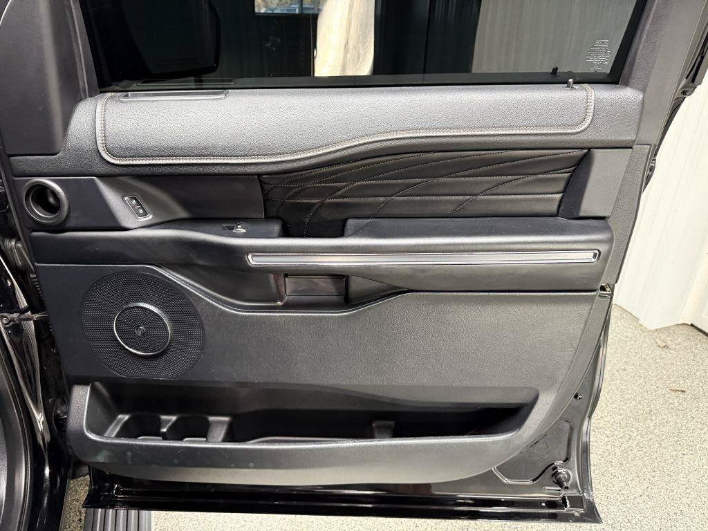 Used 2019 Ford Expedition Max Platinum AWD/4WD image 46