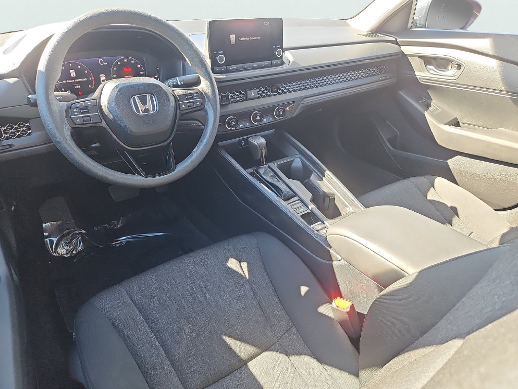 Certified 2025 Honda Accord LX image 11