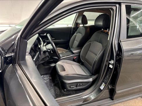 Used 2022 Kia Niro EX FWD image 26