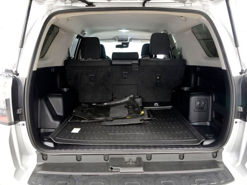 Used 2021 Toyota 4Runner SR5 image 29