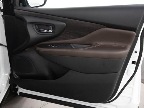 Used 2024 Nissan Murano Platinum AWD/4WD image 11