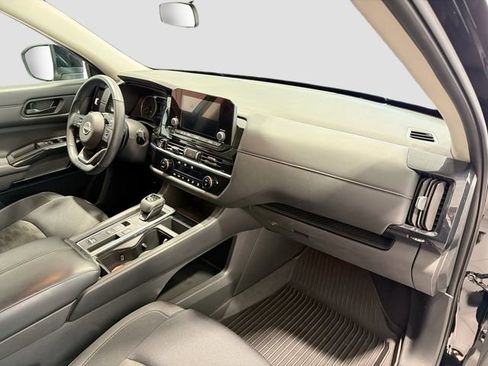 Used 2023 Nissan Pathfinder SV FWD image 26