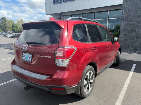 Used 2018 Subaru Forester 2.5i Premium AWD/4WD image 6
