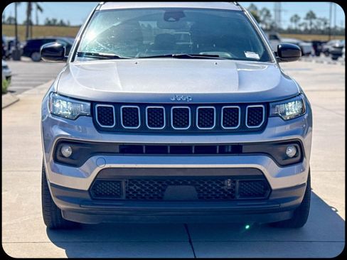 Used 2023 Jeep Compass Latitude w/ Convenience Group image 21