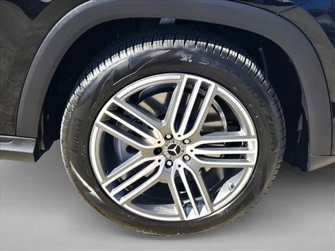 Certified 2025 Mercedes-Benz GLS 450 4MATIC image 23