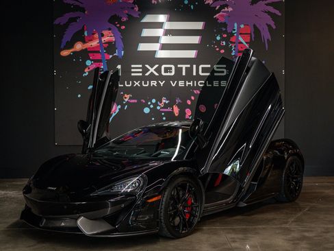 Used 2017 McLaren 570S Coupe RWD image 1