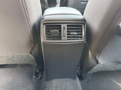 Used 2020 Nissan Rogue Sport SV AWD/4WD image 21