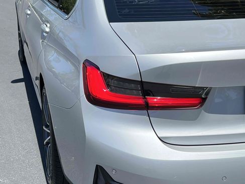 Used 2020 BMW 330i Sedan w/ Convenience Package RWD image 54
