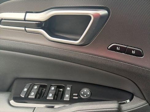 Used 2023 Kia Sportage SX image 16