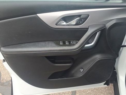 Certified 2023 Chevrolet Blazer LT w/ Convenience Package image 10