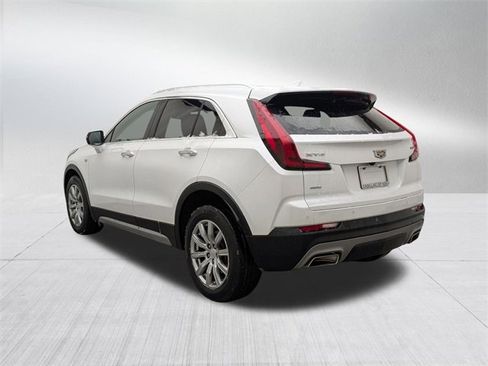 Used 2023 Cadillac XT4 Premium Luxury w/ Cold Weather Package image 8